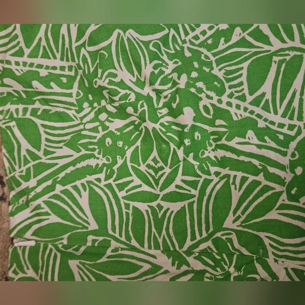 Lilly Pulitzer Green Tropical Print Cotton Shorts Size 2 Resort Prep